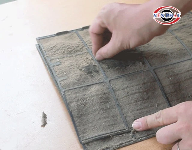 Màng lọc khí tích tụ quá nhiều chất bẩn