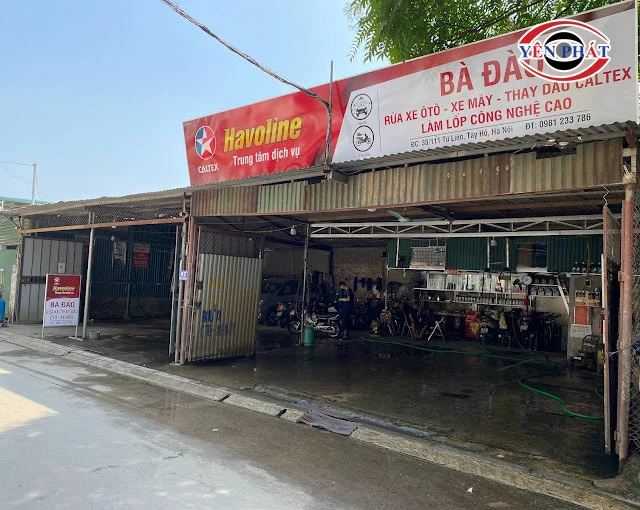 Tiệm rửa xe bà Đào 