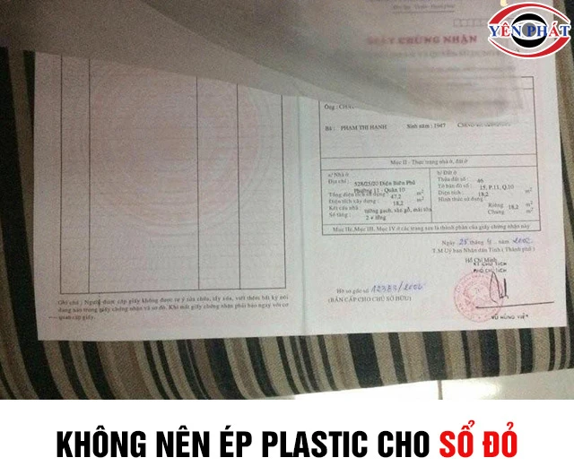 Có nên ép plastic sổ đỏ