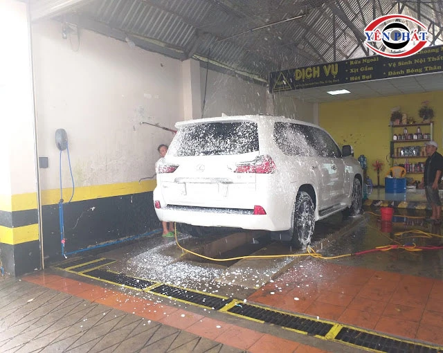 Rửa xe Đồng Tiến