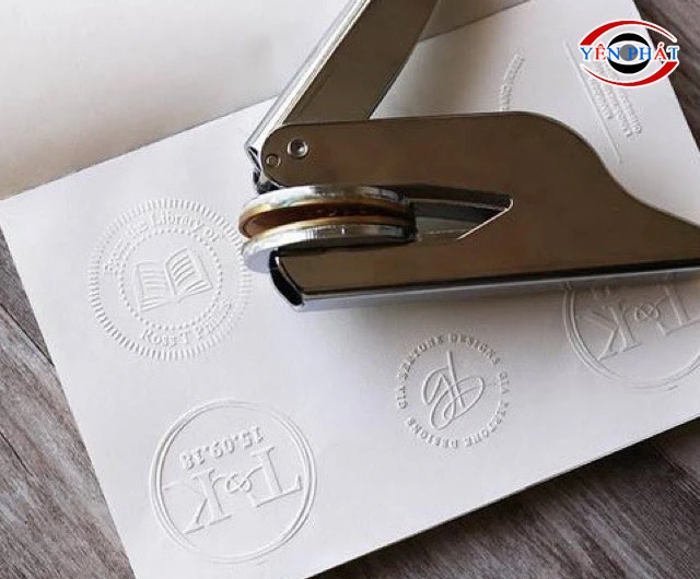 Dấu nổi dễ bị hỏng sau khi ép plastic