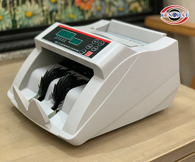 Bỏ các vật dụng trong máy ra ngoài