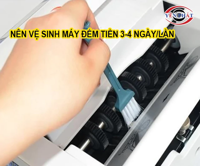 Tần suất vệ sinh máy đếm tiền