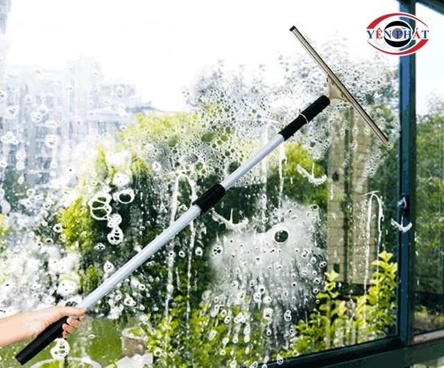 dùng cây gạt kính 45cm kết hợp cây nối dài