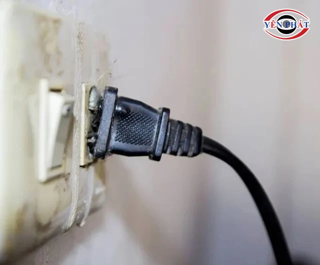 kiểm tra phích cắm điện