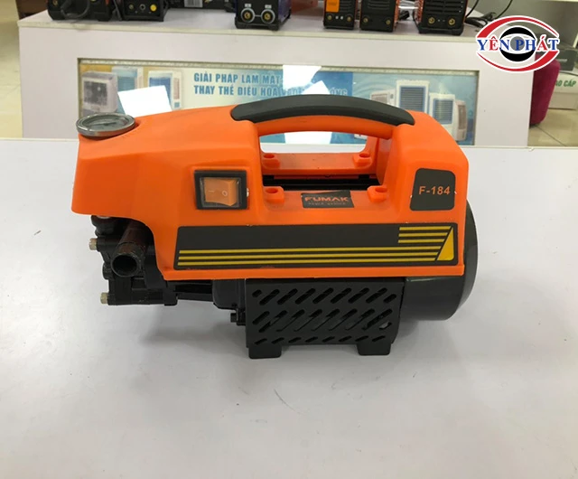 Máy xịt rửa xe Fumak F184