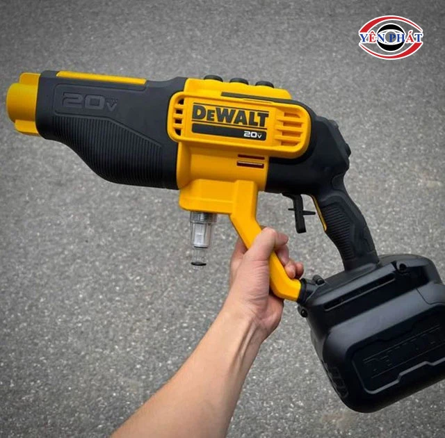 máy rửa xe Dewalt