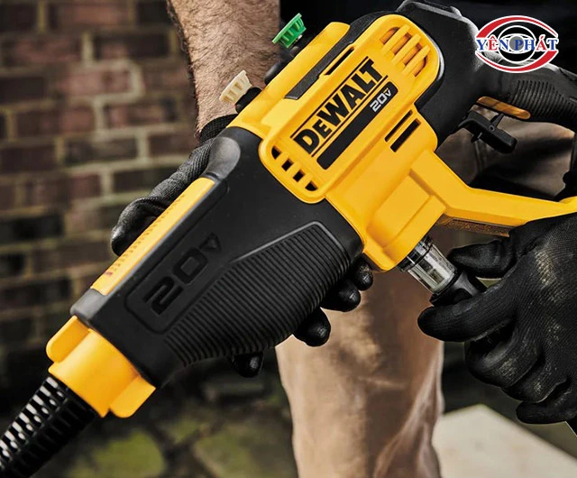 máy rửa xe Dewalt