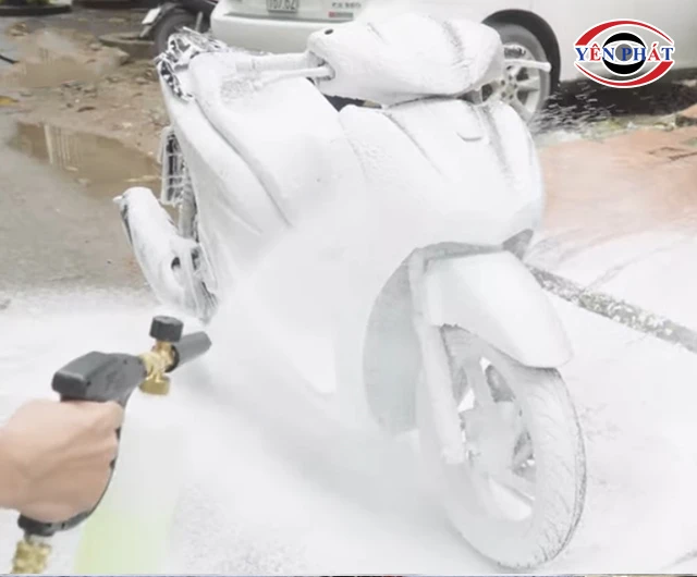 Hiệu sửa xe vỉa hè