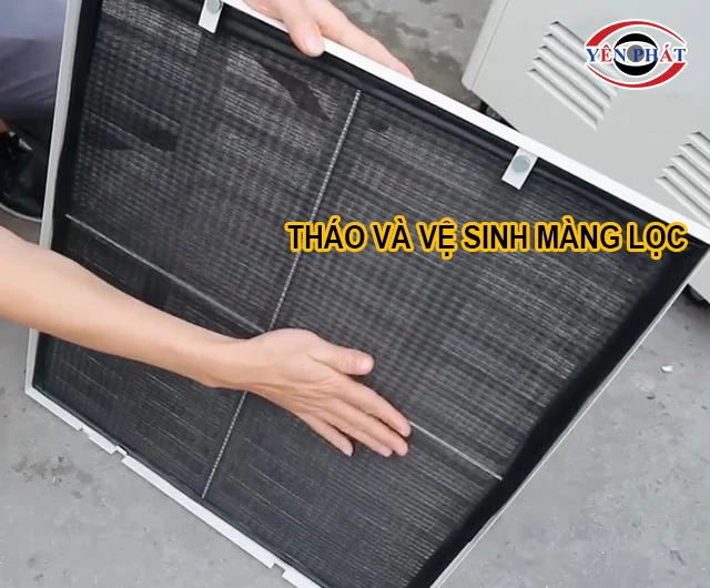 Vệ sinh màng lọc khí