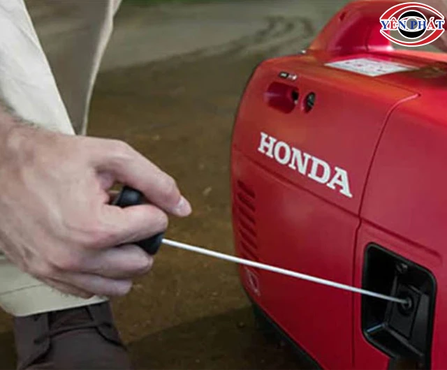 vệ sinh máy phát điện test máy