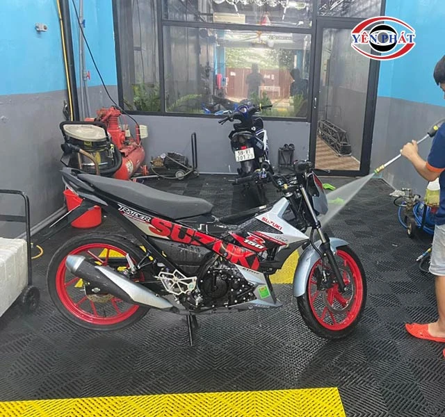 Rửa xe Hưng Thịnh