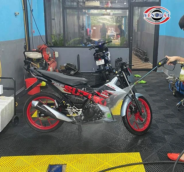 Rửa xe - Giữ xe ô tô, xe máy Đức Thuận