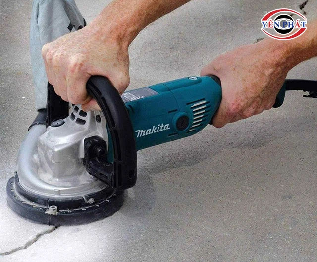 Phá bỏ vết nứt trên mặt sàn