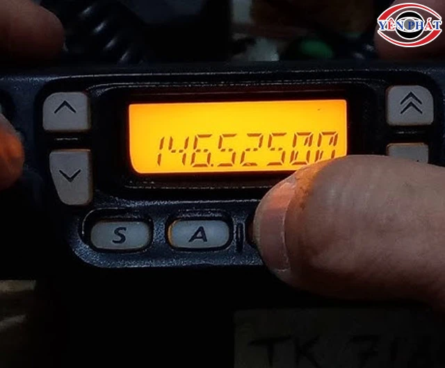 Bộ đàm cố định dễ dùng