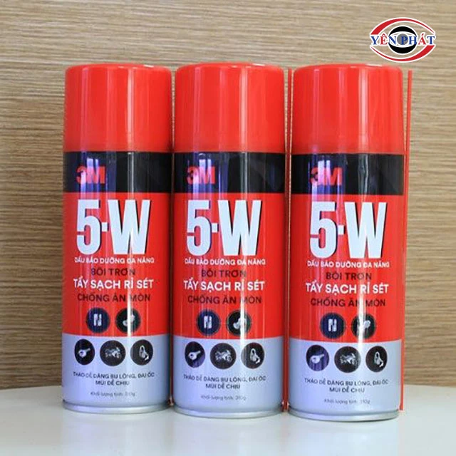 Dùng dung dịch tẩy rỉ sét chuyên dụng