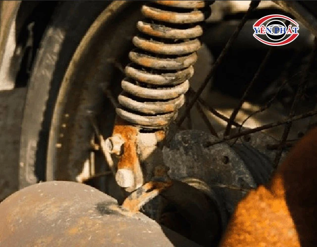 xe máy bị rỉ sét