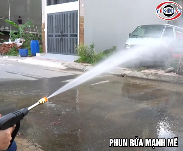 Máy rửa xe Reload mạnh mẽ