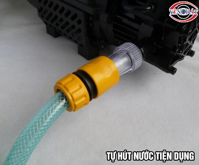 Máy rửa xe Reload tự hút nước