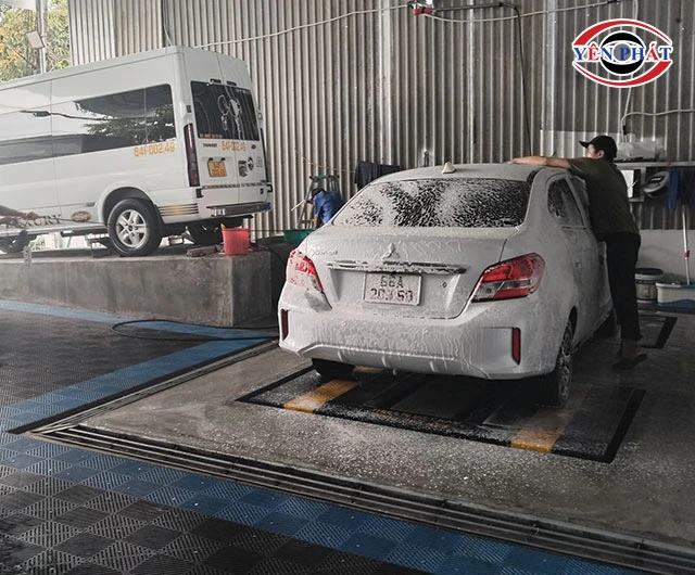 Tiệm rửa xe 63
