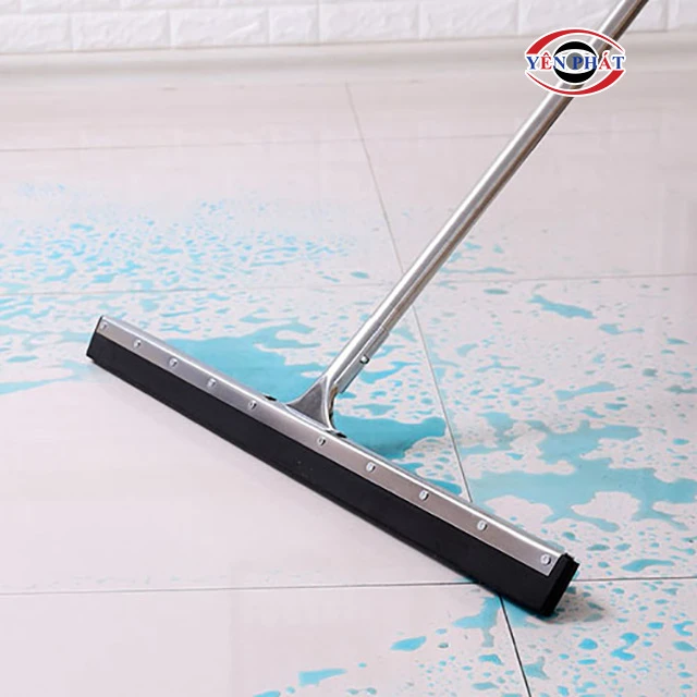 kiểm tra độ bám với sàn khi gạt nước
