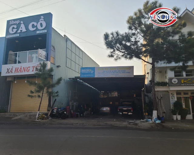 Rửa xe anh Chương