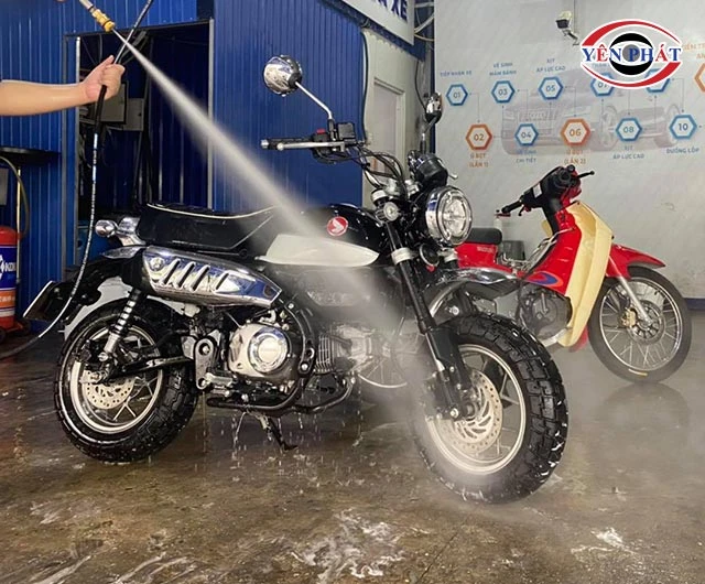 Tiệm rửa xe Tự Đại