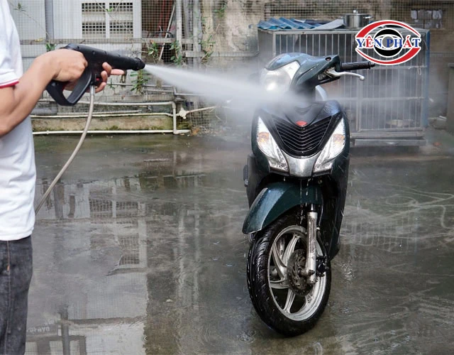 Rửa xe chú Tĩnh
