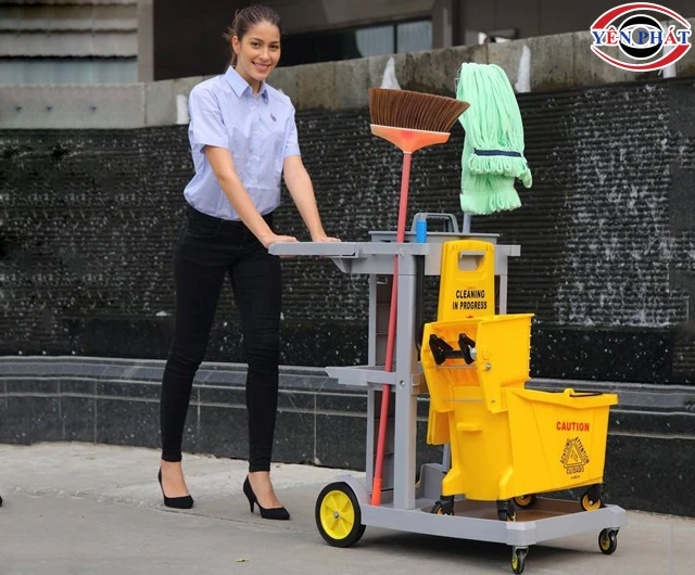Dụng cụ vệ sinh công nghiệp xe dọn vệ sinh 