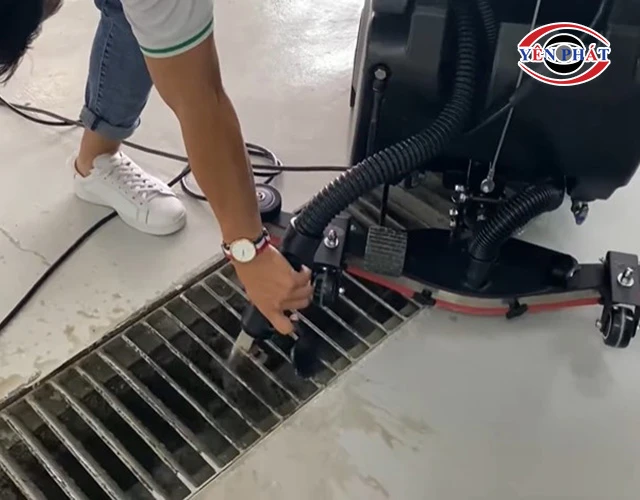 xả nước thải sau khi dùng