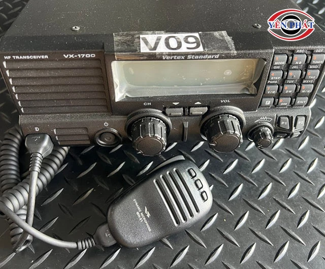 Máy bộ đàm cố định VX 1700