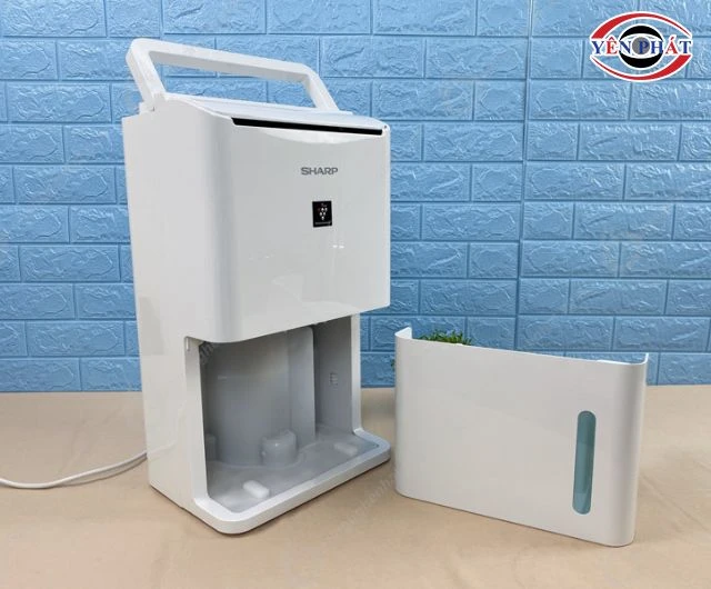 Vệ sinh máy hút ẩm Sharp DW-D12A-W