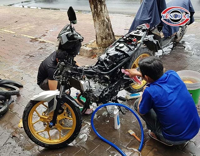 Lợi ích khi rửa xe máy tại nhà 