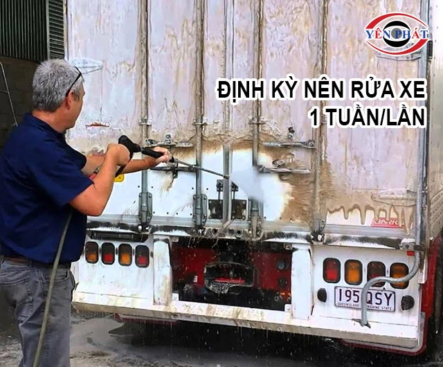 tần suất rửa xe tải định kỳ