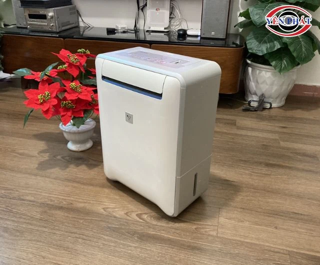 Máy hút ẩm Sharp CV - R63CX thuộc thương hiệu nổi tiếng của Nhật