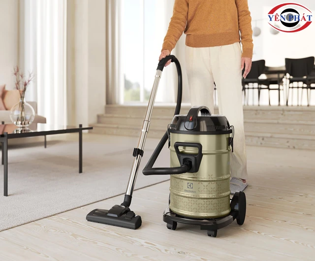Máy hút bụi công suất lớn Electrolux EFW51712