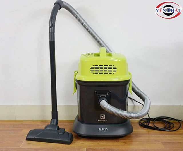 Máy hút bụi nhà xưởng Electrolux Z823