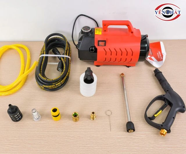 Máy Rửa Xe Amaxtools AMG1800 tiện lợi