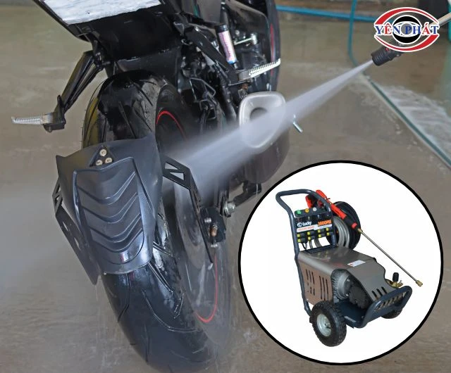Máy rửa xe chuyên dụng giúp rửa xe nhanh chóng, siêu sạch