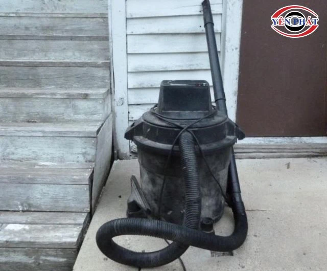 Máy hút bụi có mùi khét do motor hư hỏng