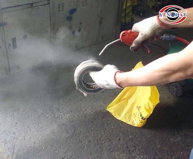 vệ sinh máy nén khí định kỳ