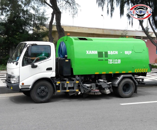 Hino XZU342L 