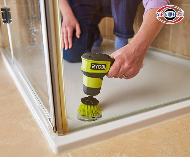 sử dụng máy chà sàn Ryobi