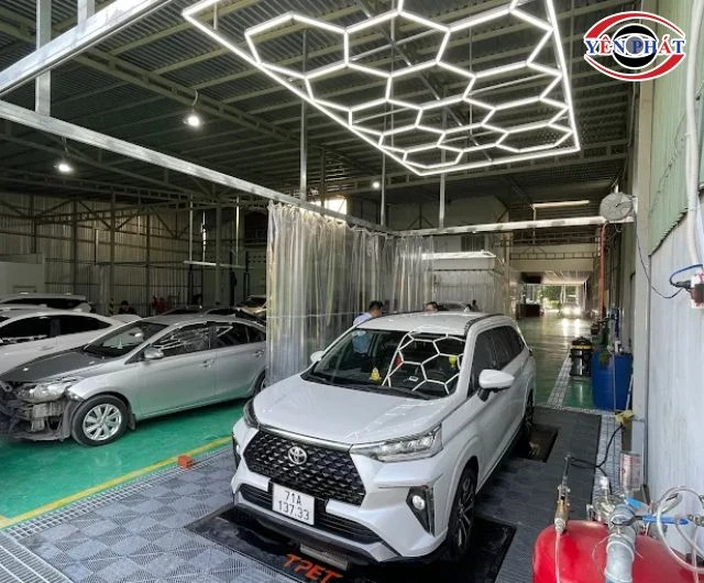 Tiệm rửa xe ô tô Bến Tre Car Care Auto có quy trình rửa xe chuyên nghiệp