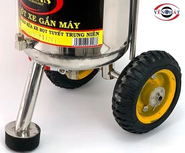 Bình bọt tuyết V-jet PR_40 có bánh xe và chân trụ chắc chắn