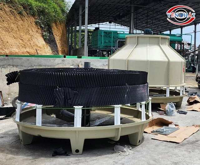 Lắp phần khung và tấm tản nhiệt