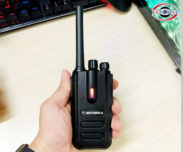 Máy bộ đàm Motorola CP550 xuyên vật cản tốt