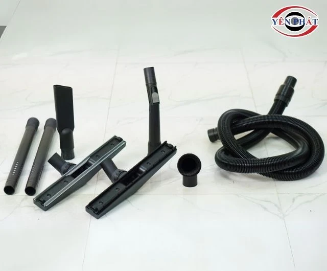 Máy hút bụi 1000W đi kèm với nhiều đầu hút