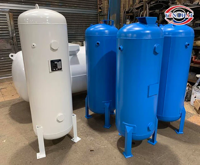 bình tích áp khí nén dạng đứng 