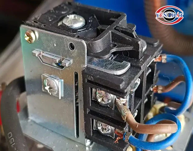 các Tiếp điểm điện